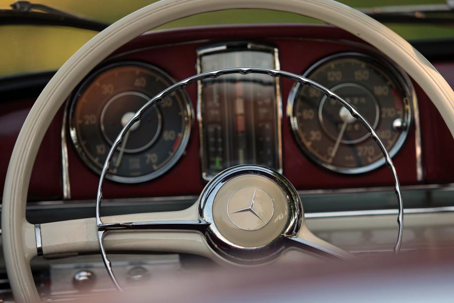  Mercedes-Benz 300 SL Roadster 1957 года  (фото 75 из 89)